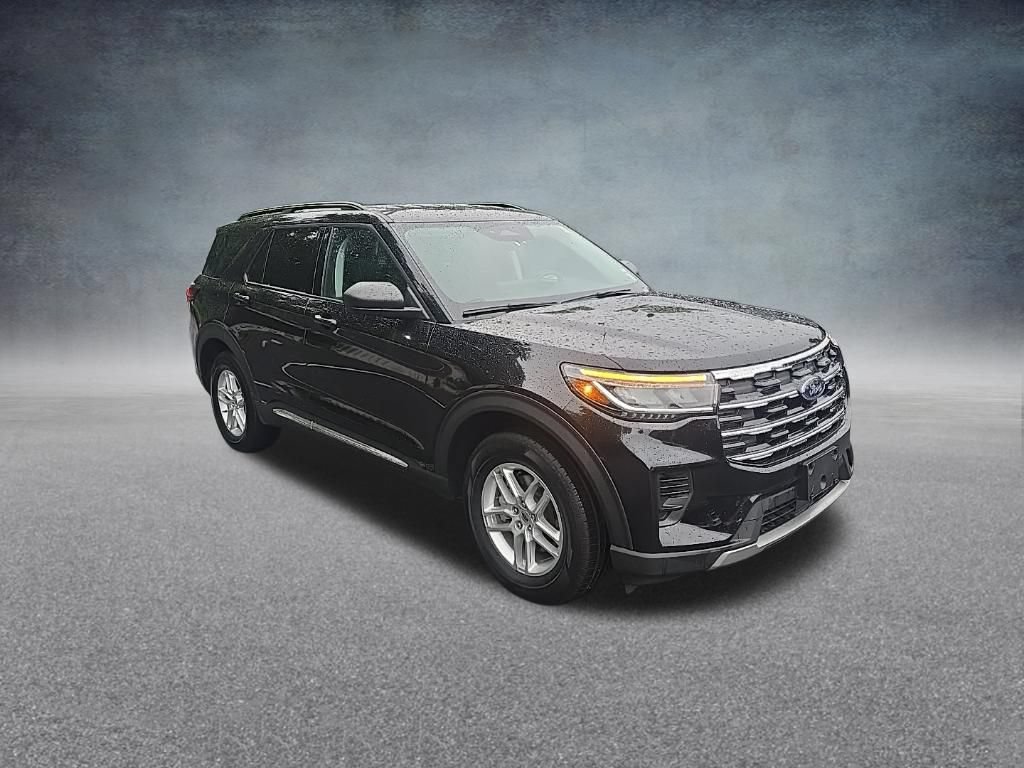 Used 2025 Ford Explorer Active AWD/4WD image 10
