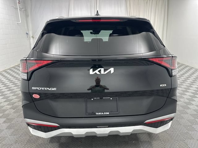 Used 2024 Kia Sportage EX AWD/4WD image 5