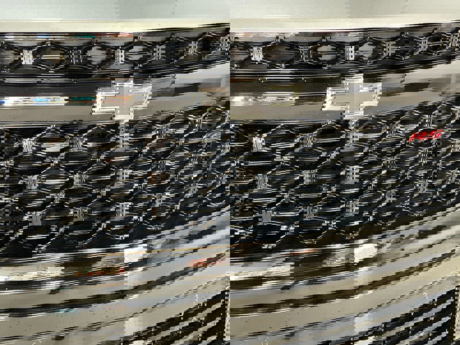 Used 2024 Chevrolet Traverse RS w/ LPO, Floor Liner Package image 30