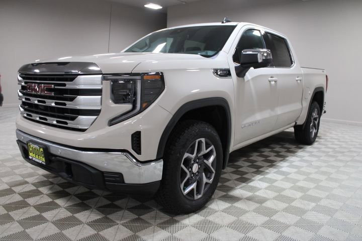 New 2026 GMC Sierra 1500 SLE w/ X31 Off-Road Package AWD/4WD image 7