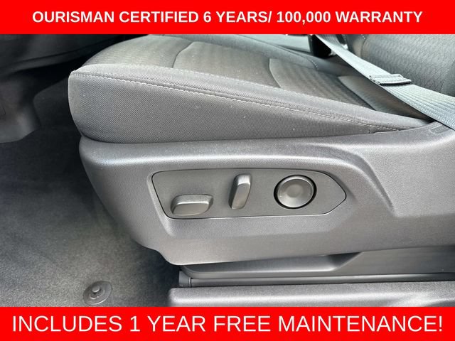 Used 2025 Chevrolet Silverado 1500 LT AWD/4WD image 19