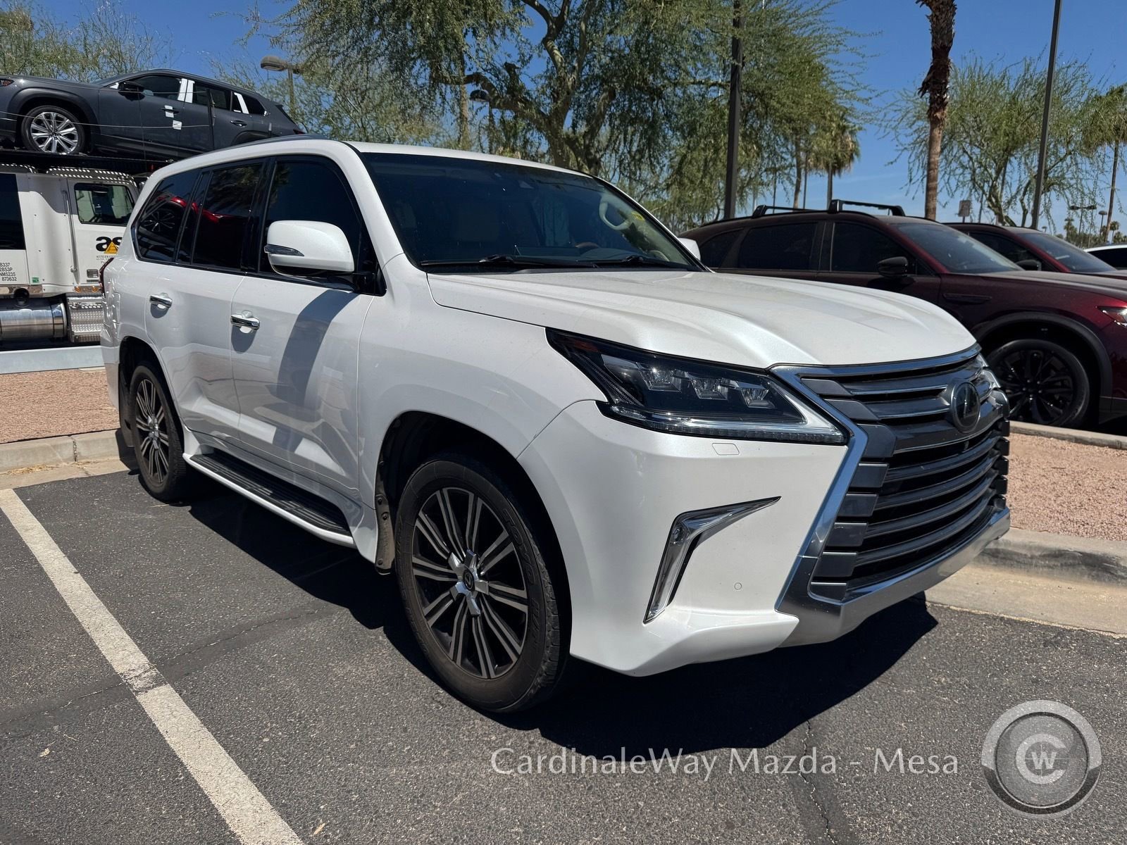Used 2021 Lexus LX 570 4WD w/ Luxury Package image 2