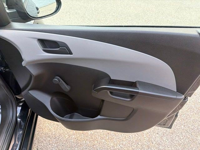 Used 2020 Chevrolet Sonic LT FWD image 18