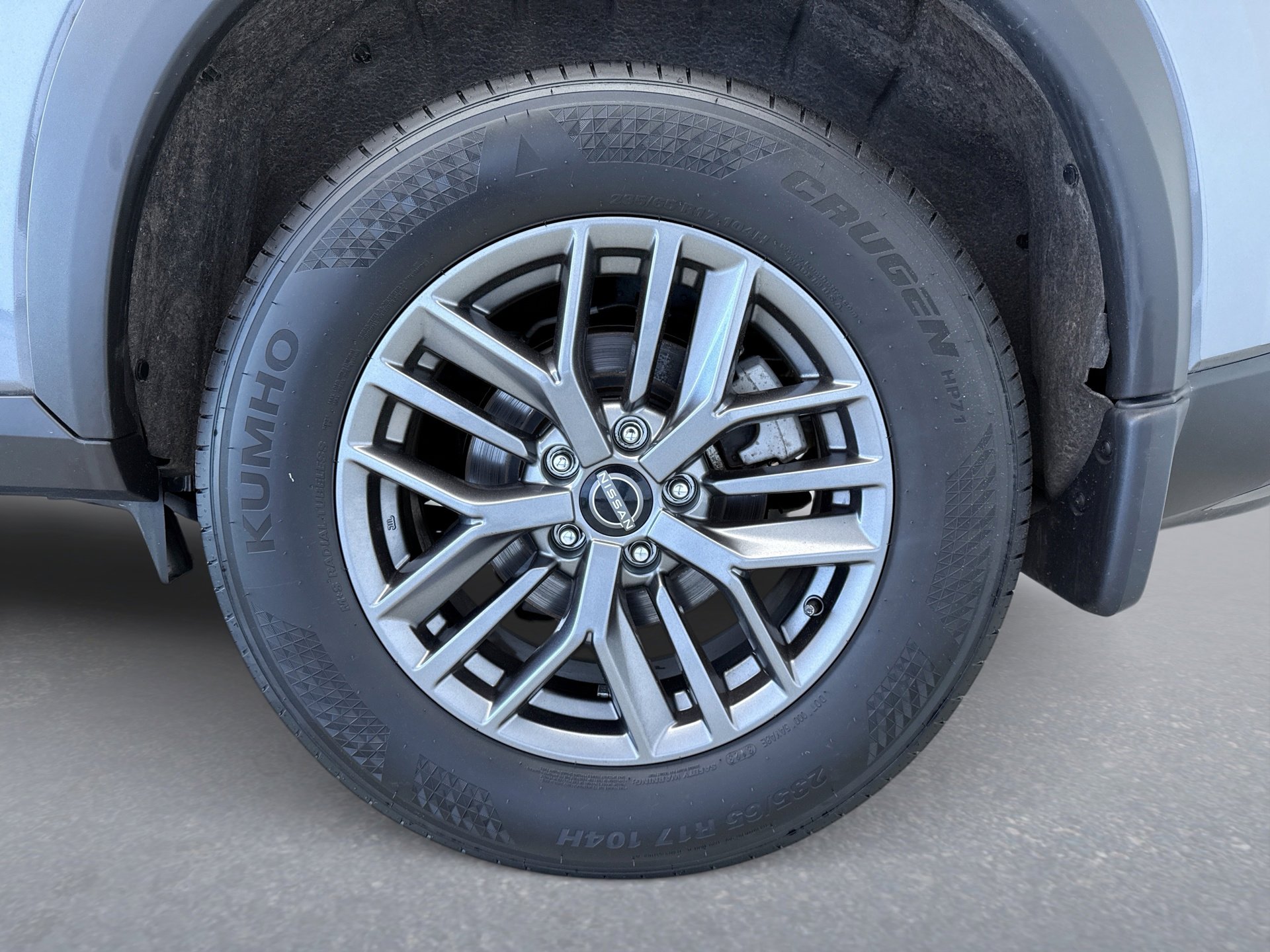 Used 2023 Nissan Rogue S AWD/4WD image 11