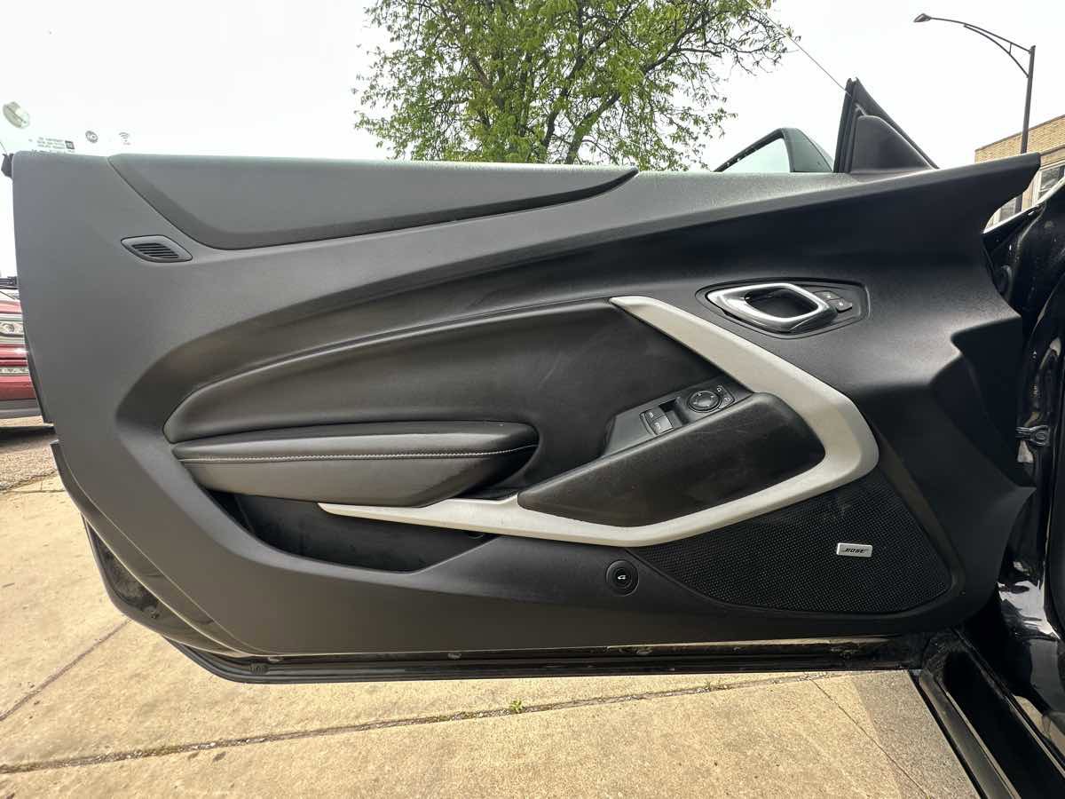 Used 2019 Chevrolet Camaro LT w/ Technology Package RWD image 20