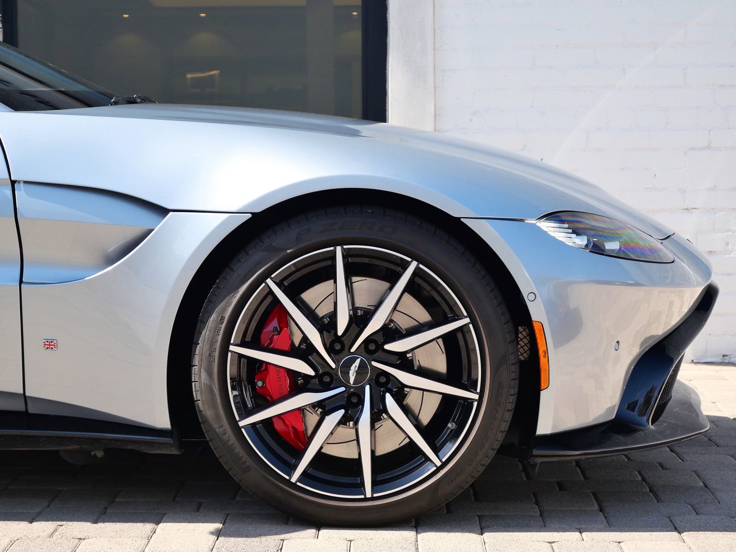 Used 2020 Aston Martin V8 Vantage Coupe RWD image 4