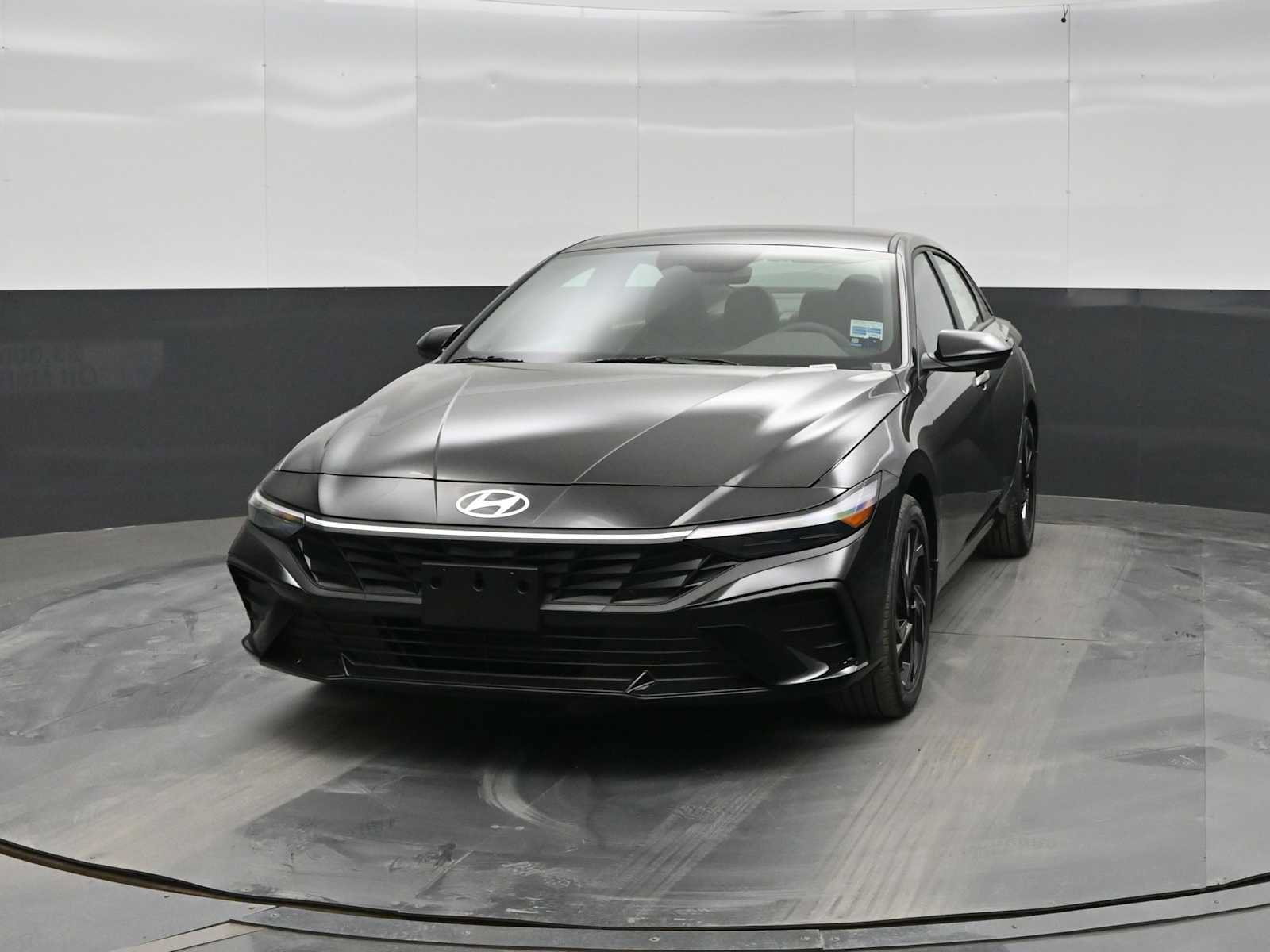 New 2026 Hyundai Elantra Sport FWD image 3