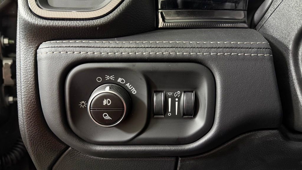 New 2026 RAM 2500 Rebel AWD/4WD image 13