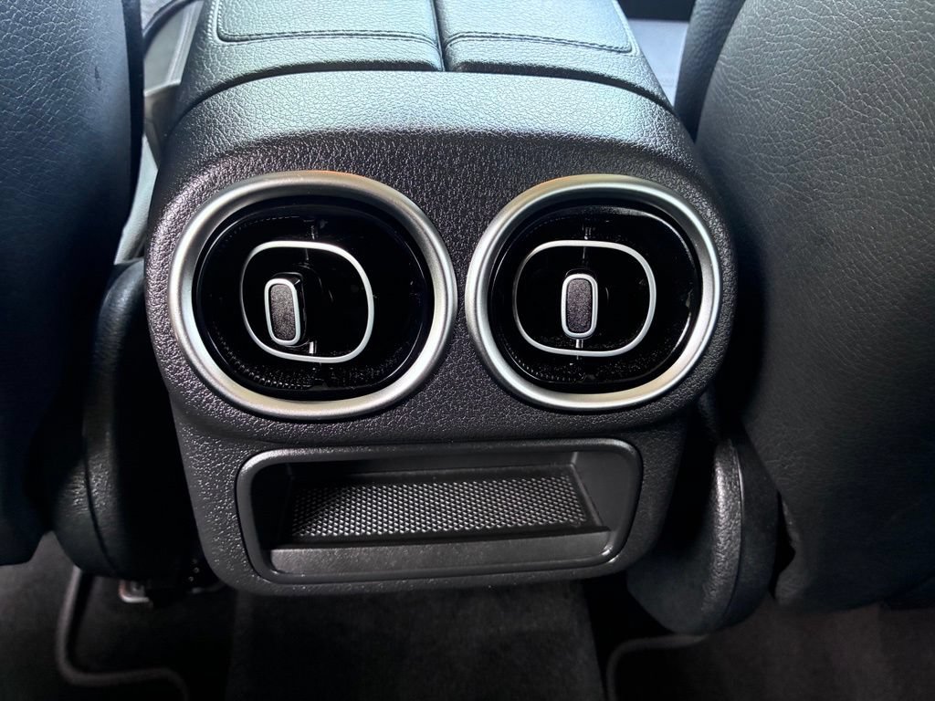 Used 2024 Mercedes-Benz GLC 300 image 21