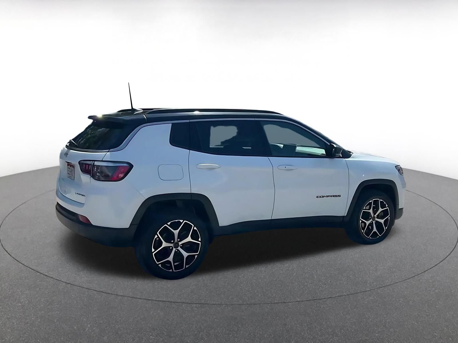 Used 2025 Jeep Compass Limited AWD/4WD image 14