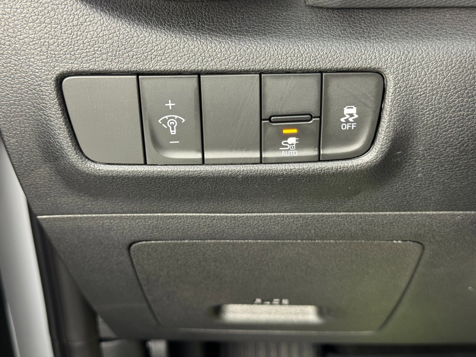 Used 2022 Hyundai Kona SEL w/ Convenience Package image 17