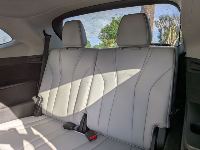 Used 2023 Acura MDX FWD w/ Technology Package image 13