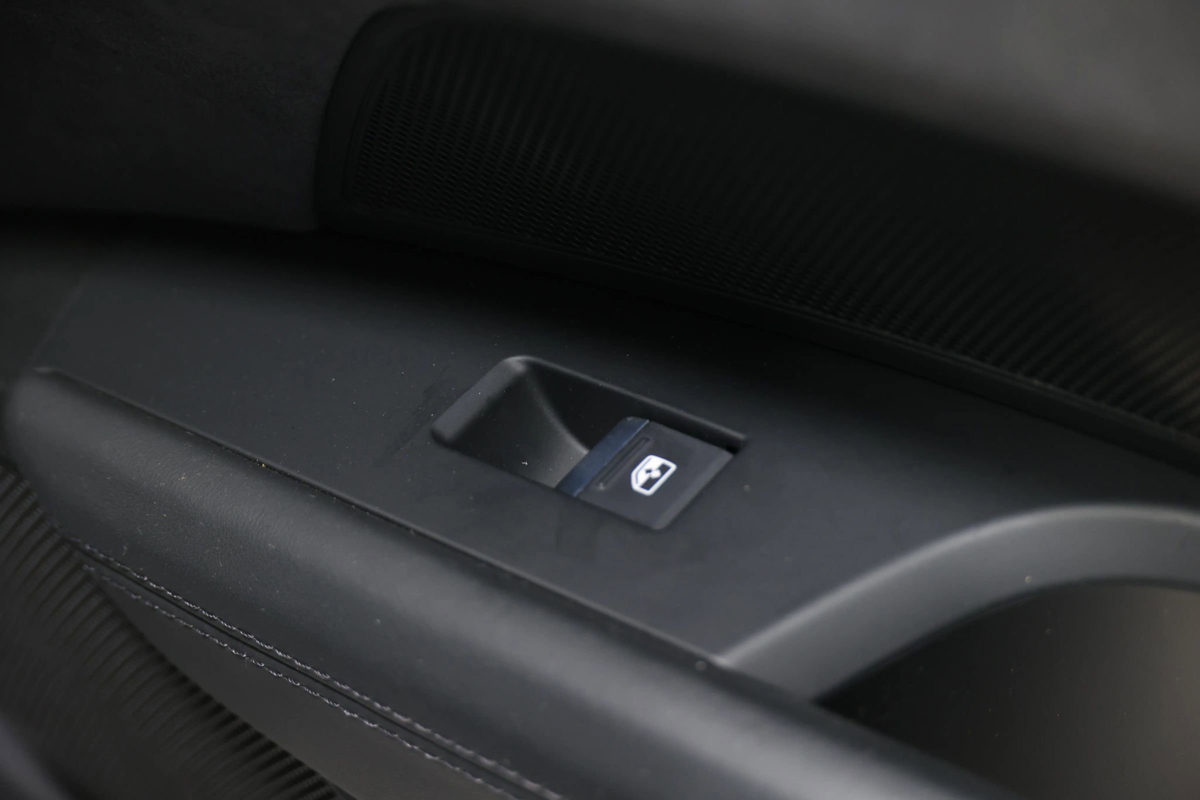 Used 2022 Audi RS e-tron GT w/ Carbon Performance Package image 68