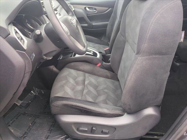 Used 2014 Nissan Rogue SV image 15