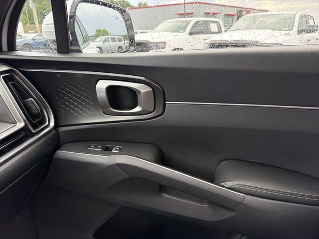 Used 2024 Kia Sorento S AWD/4WD image 24