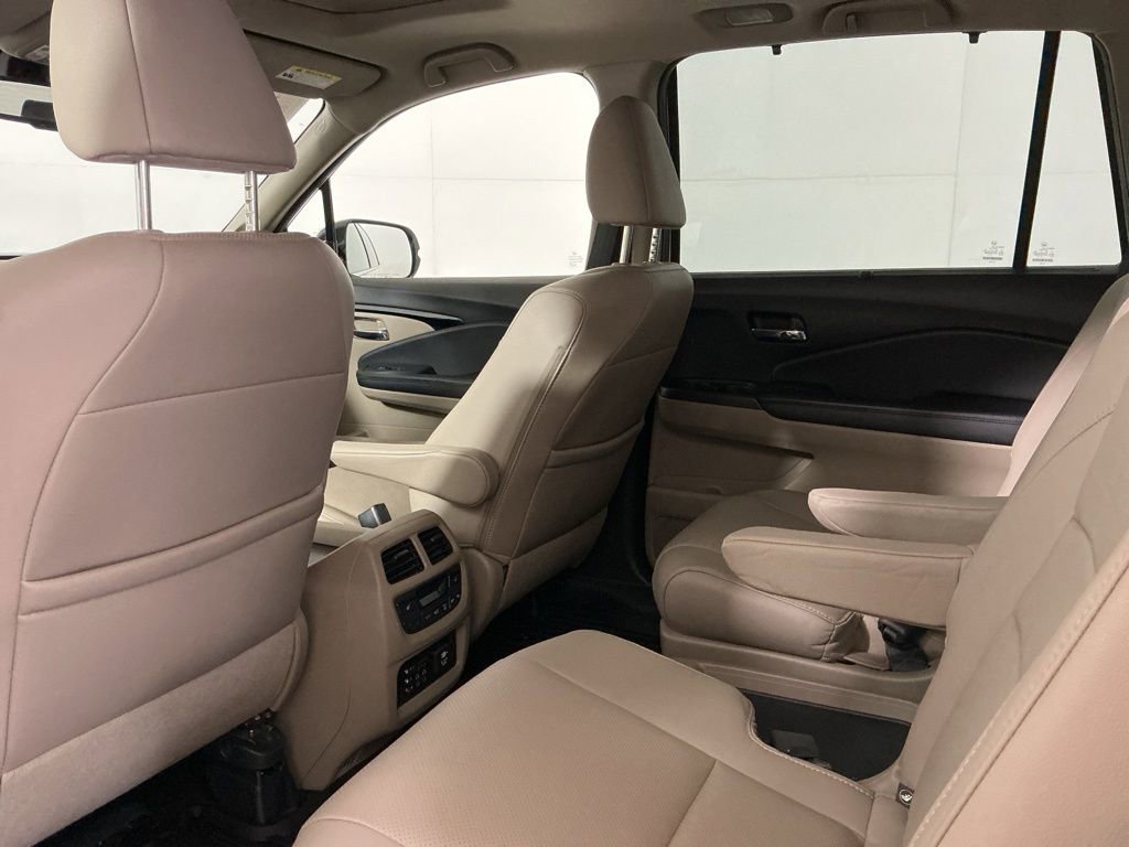 Used 2017 Honda Pilot Elite image 17