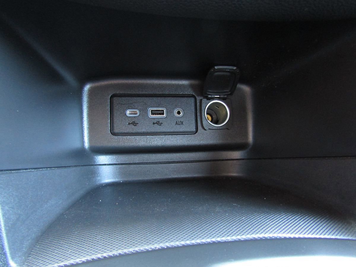 Used 2023 Chevrolet Equinox LT image 18