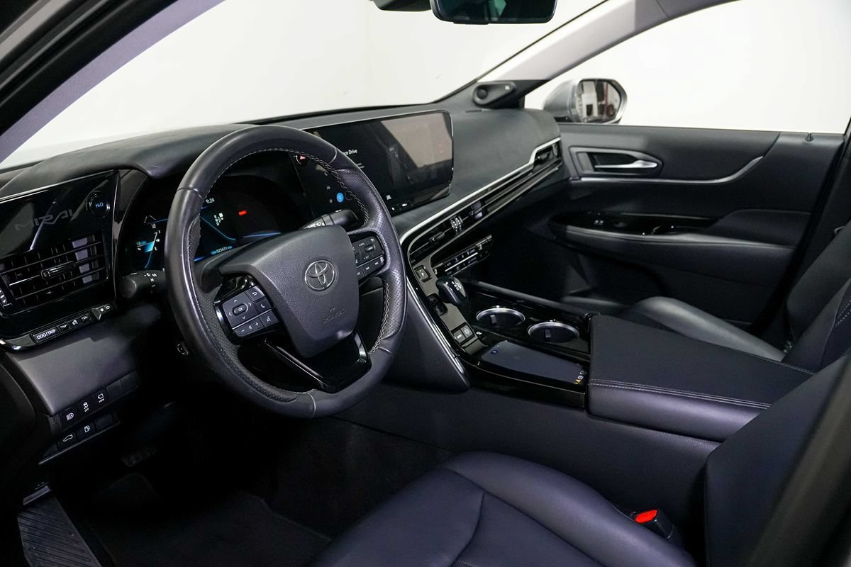 Used 2023 Toyota Mirai w/ Advanced Technology Package RWD image 15