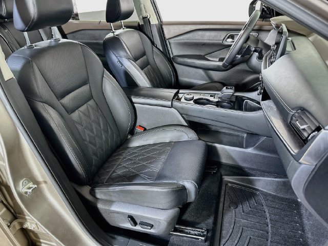 Used 2023 Nissan Rogue Platinum w/ Platinum Premium Package AWD/4WD image 15