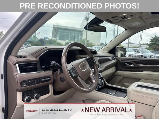 Used 2022 GMC Yukon XL Denali AWD/4WD image 12