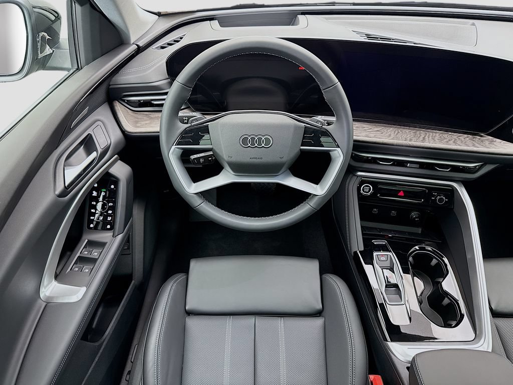 Used 2025 Audi Q5 Premium Plus w/ Premium Plus AWD/4WD image 12