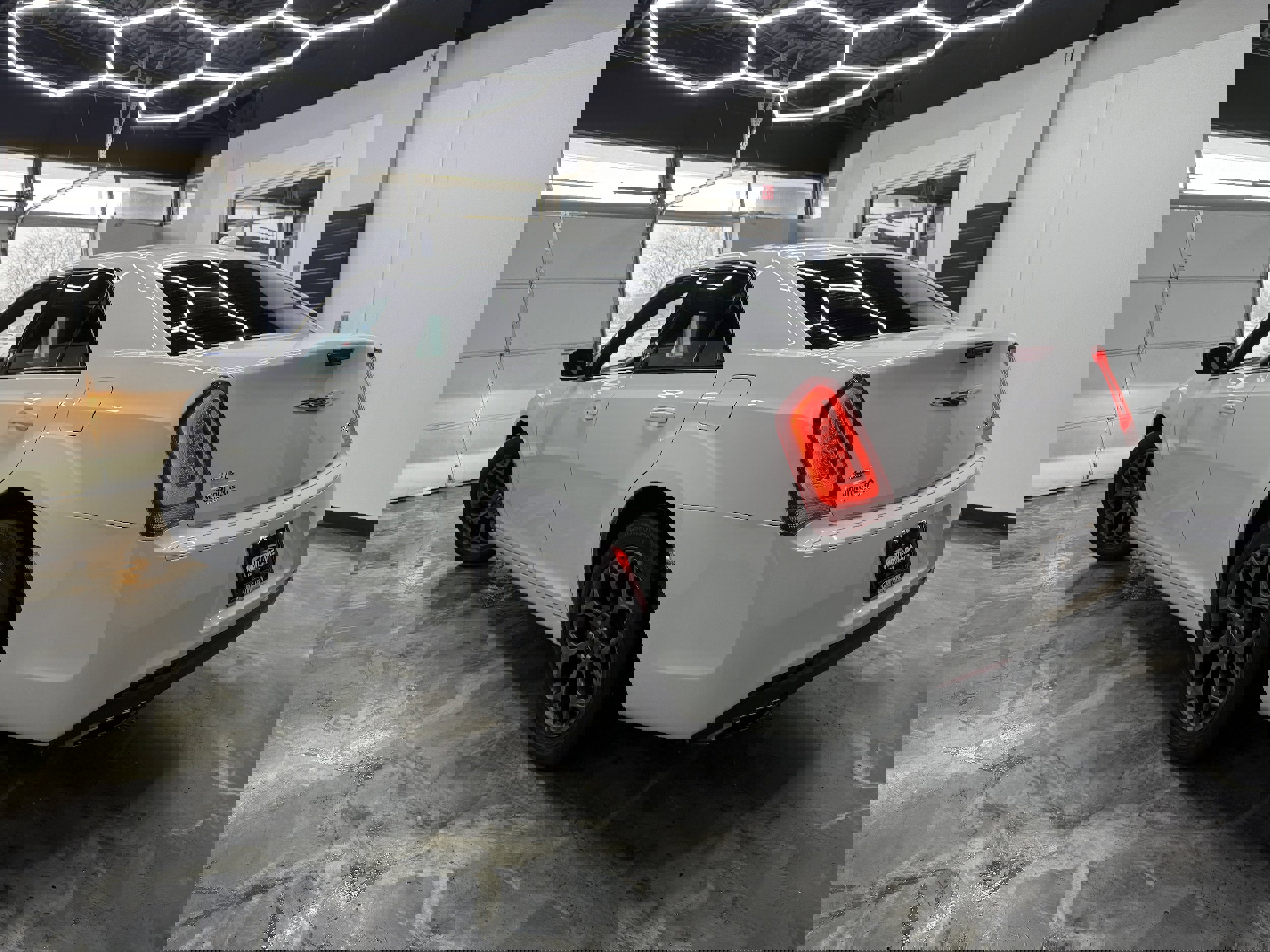 Used 2018 Chrysler 300 S image 3