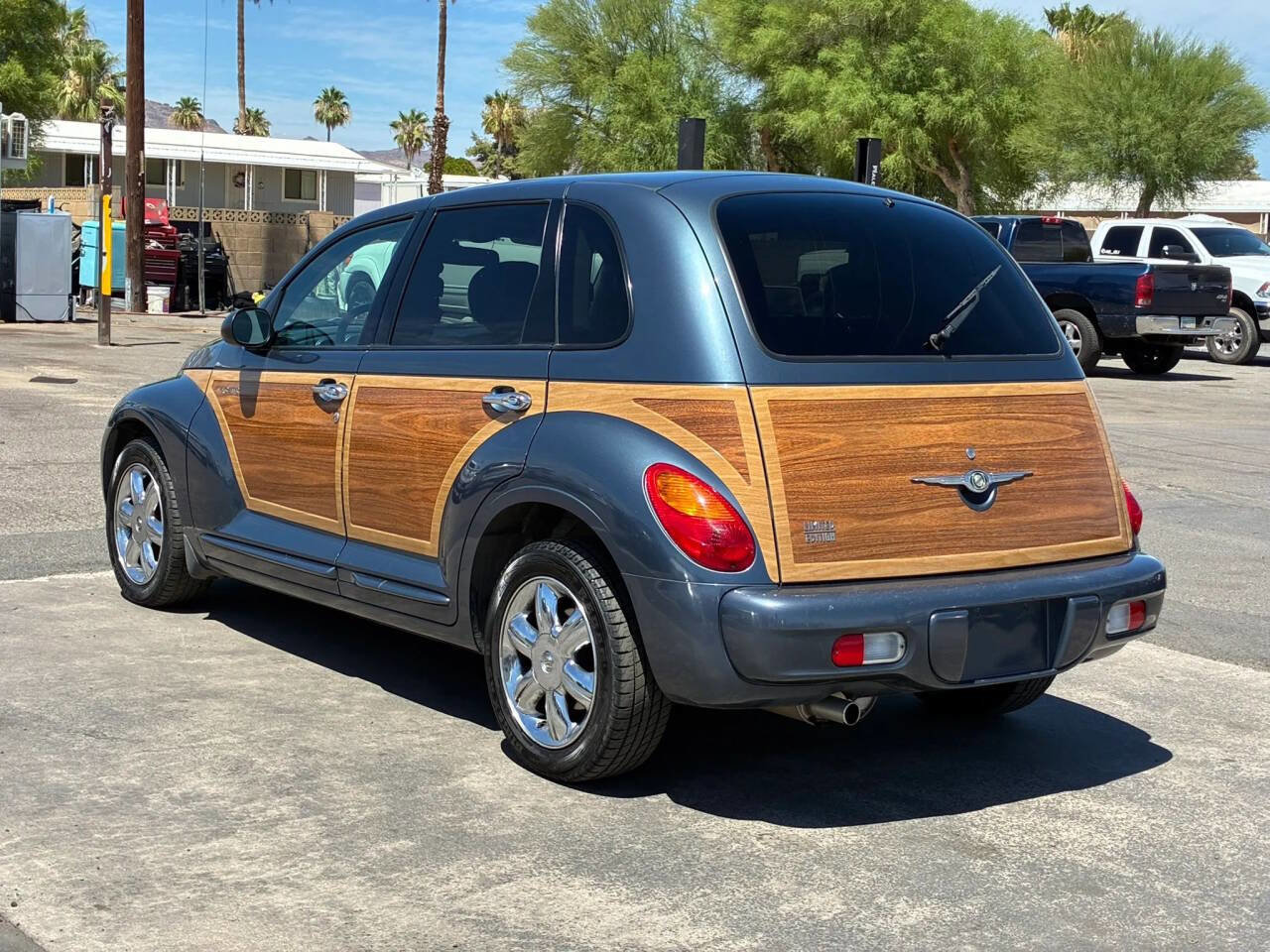 Used 2003 Chrysler PT Cruiser Limited FWD image 5
