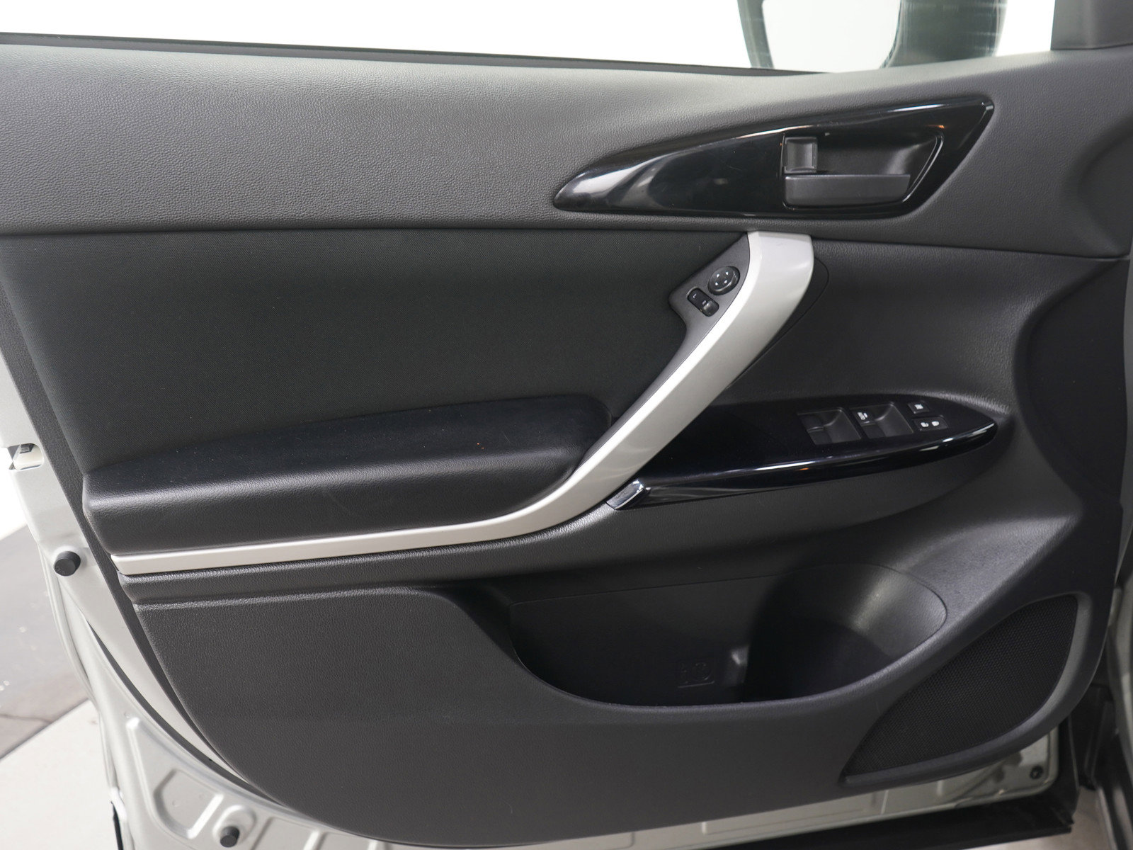 Used 2023 Mitsubishi Eclipse Cross LE image 21