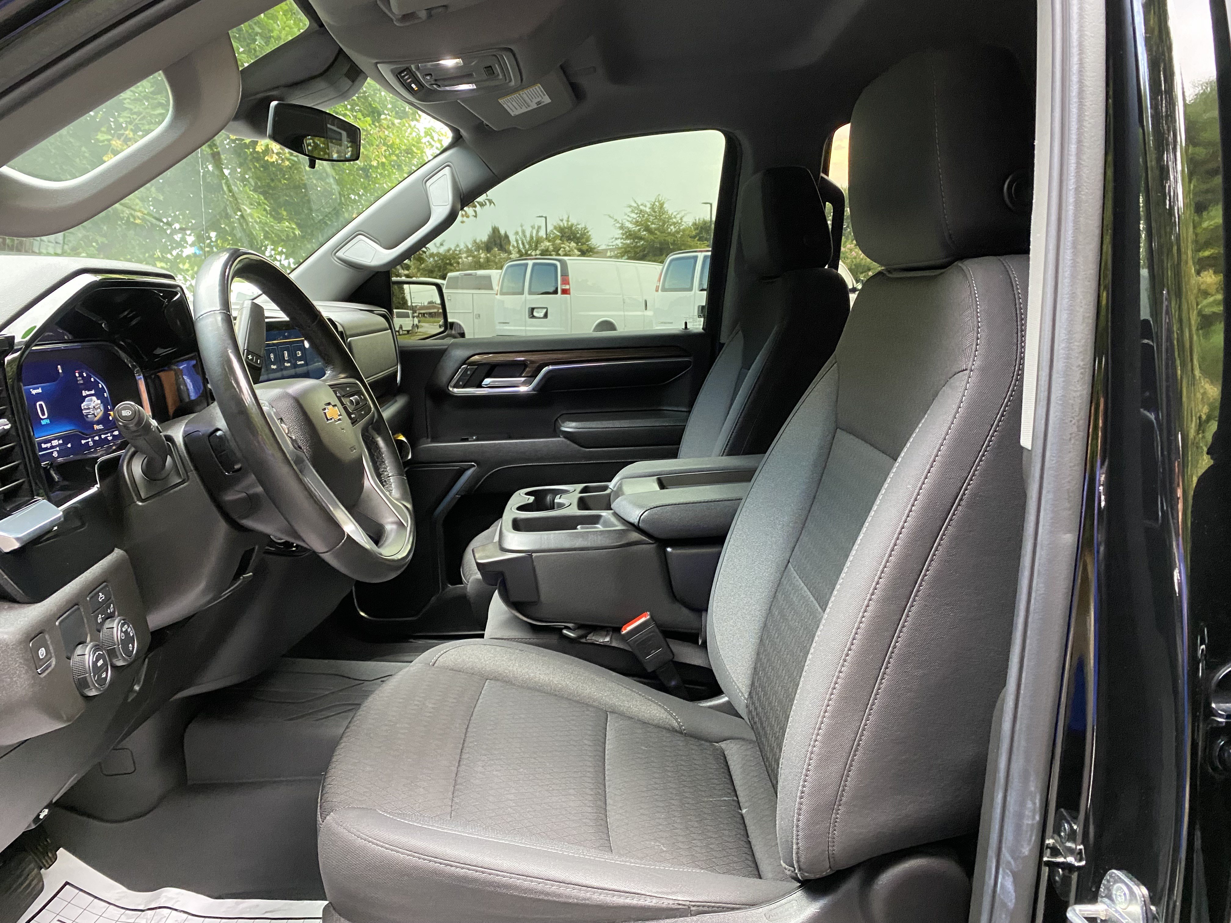 Used 2024 Chevrolet Silverado 1500 LT w/ Convenience Package II RWD image 16