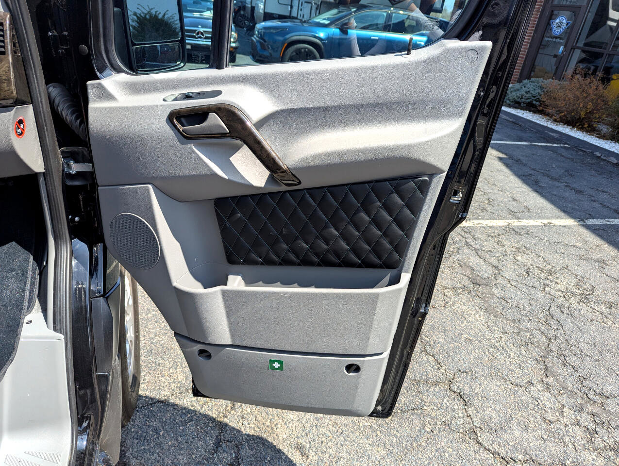 Used 2017 Mercedes-Benz Sprinter 2500 image 27