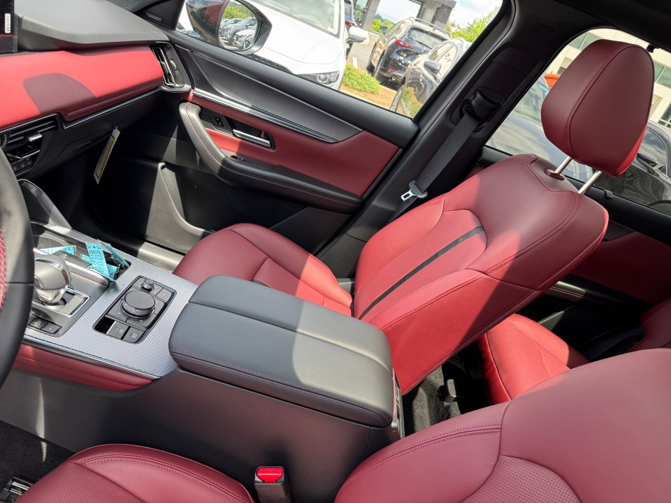 New 2025 MAZDA CX-70 Plug-In Hybrid w/ Premium Plus AWD/4WD image 20