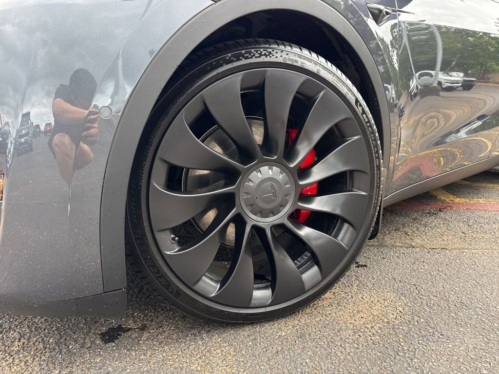 Used 2022 Tesla Model Y Performance image 2