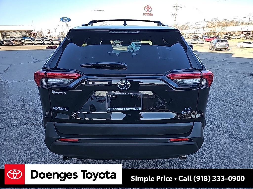 Used 2025 Toyota RAV4 LE image 4