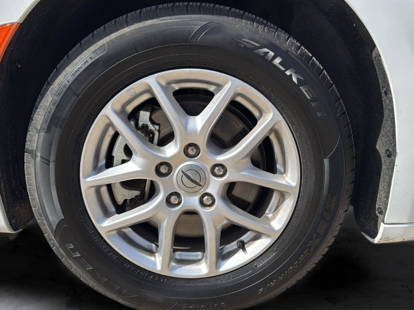 Used 2023 Chrysler Voyager LX image 29