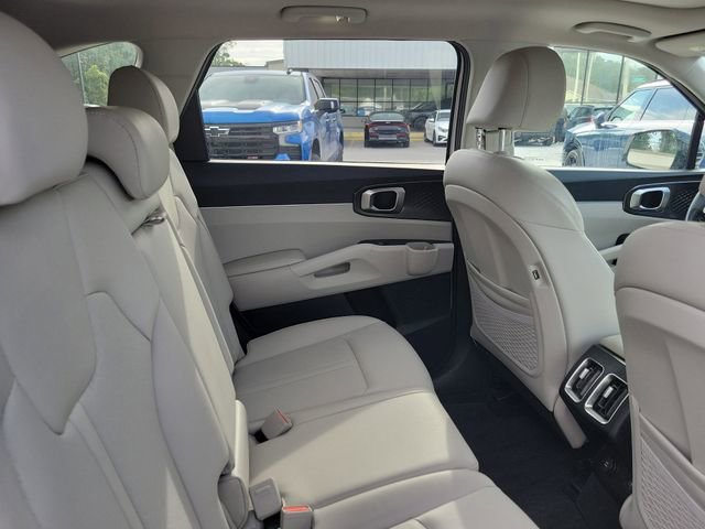 Used 2022 Kia Sorento S w/ Panoramic Sunroof Package FWD image 33