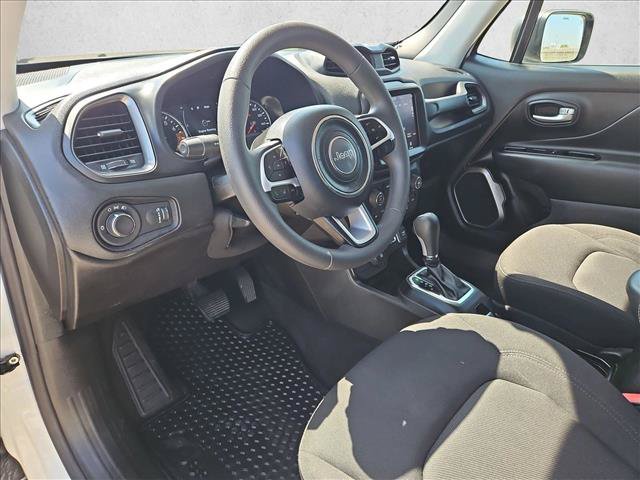 Used 2023 Jeep Renegade Latitude AWD/4WD image 10