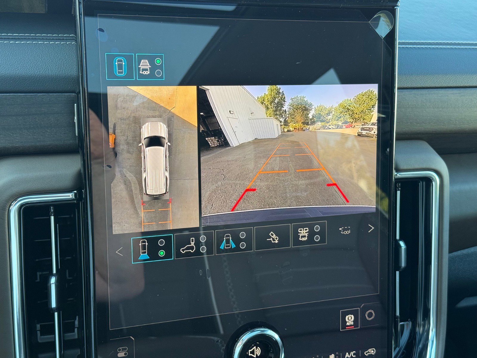 New 2026 GMC Yukon XL Denali Ultimate image 32