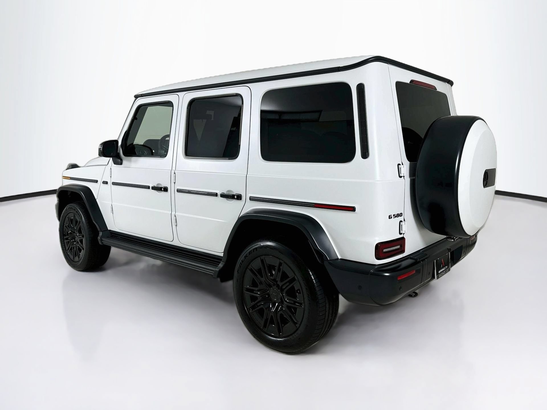 New 2027 Mercedes-Benz G 580 e image 6