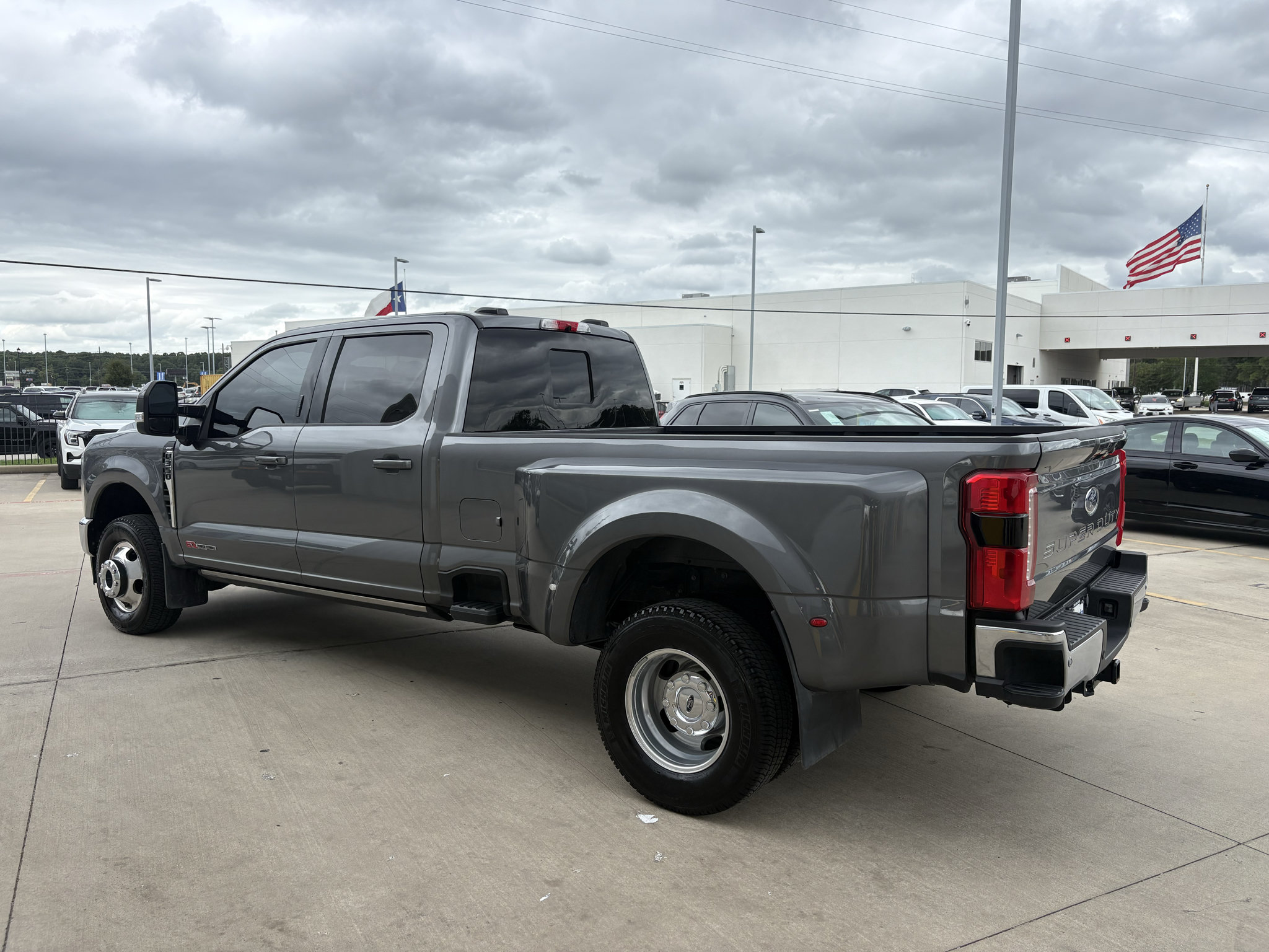 Used 2024 Ford F350 Lariat w/ Lariat Ultimate Package AWD/4WD image 6