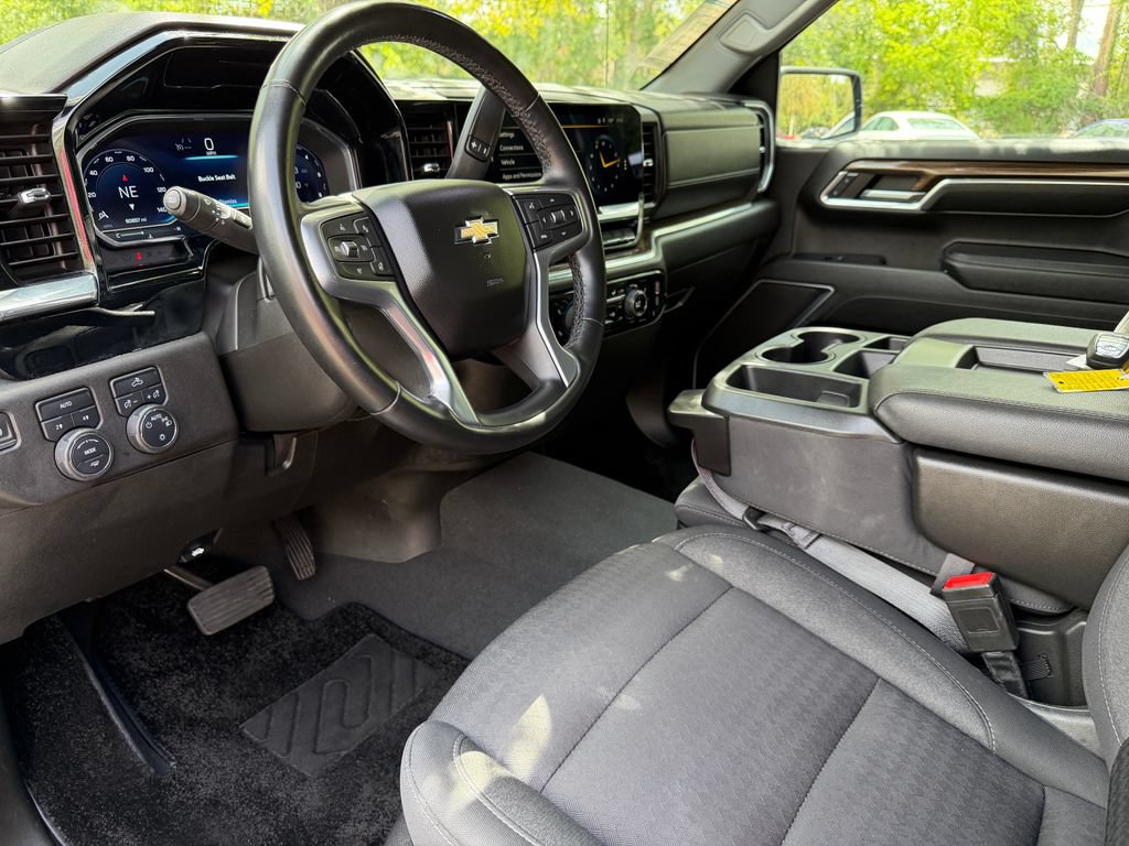 Used 2023 Chevrolet Silverado 1500 LT w/ Protection Package AWD/4WD image 18