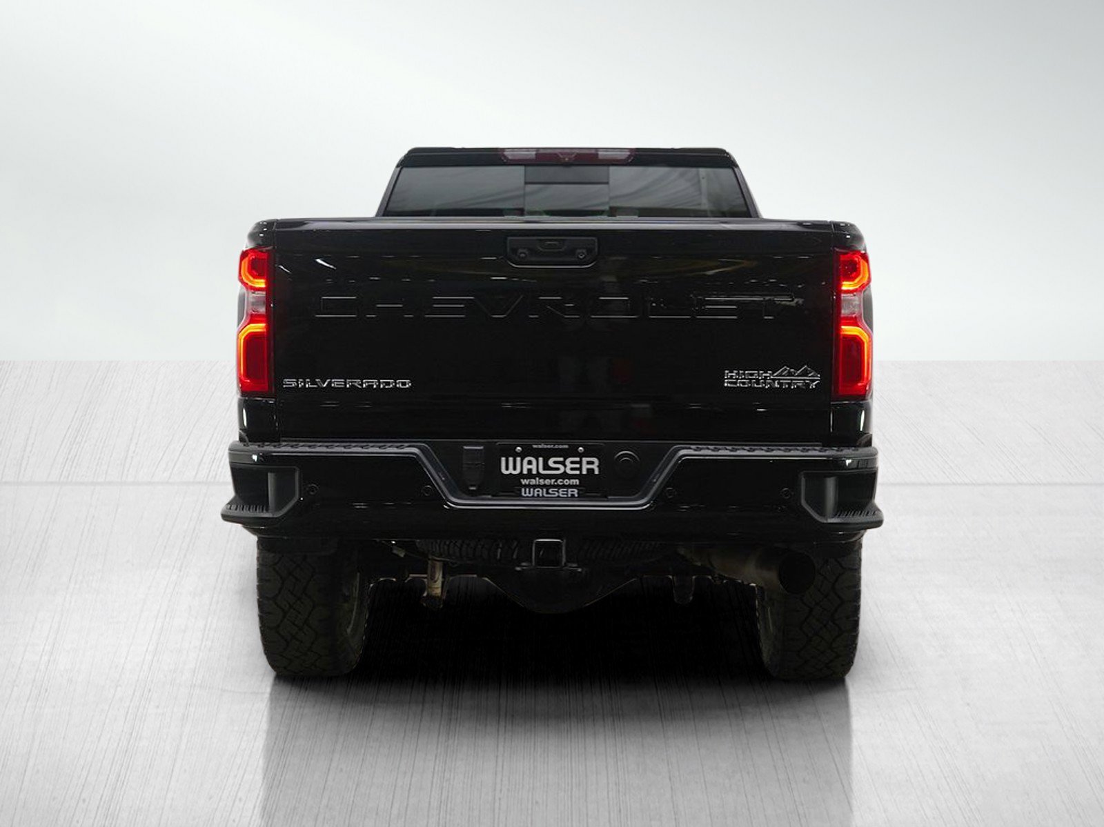 Used 2021 Chevrolet Silverado 2500 High Country w/ Safety Package II image 4