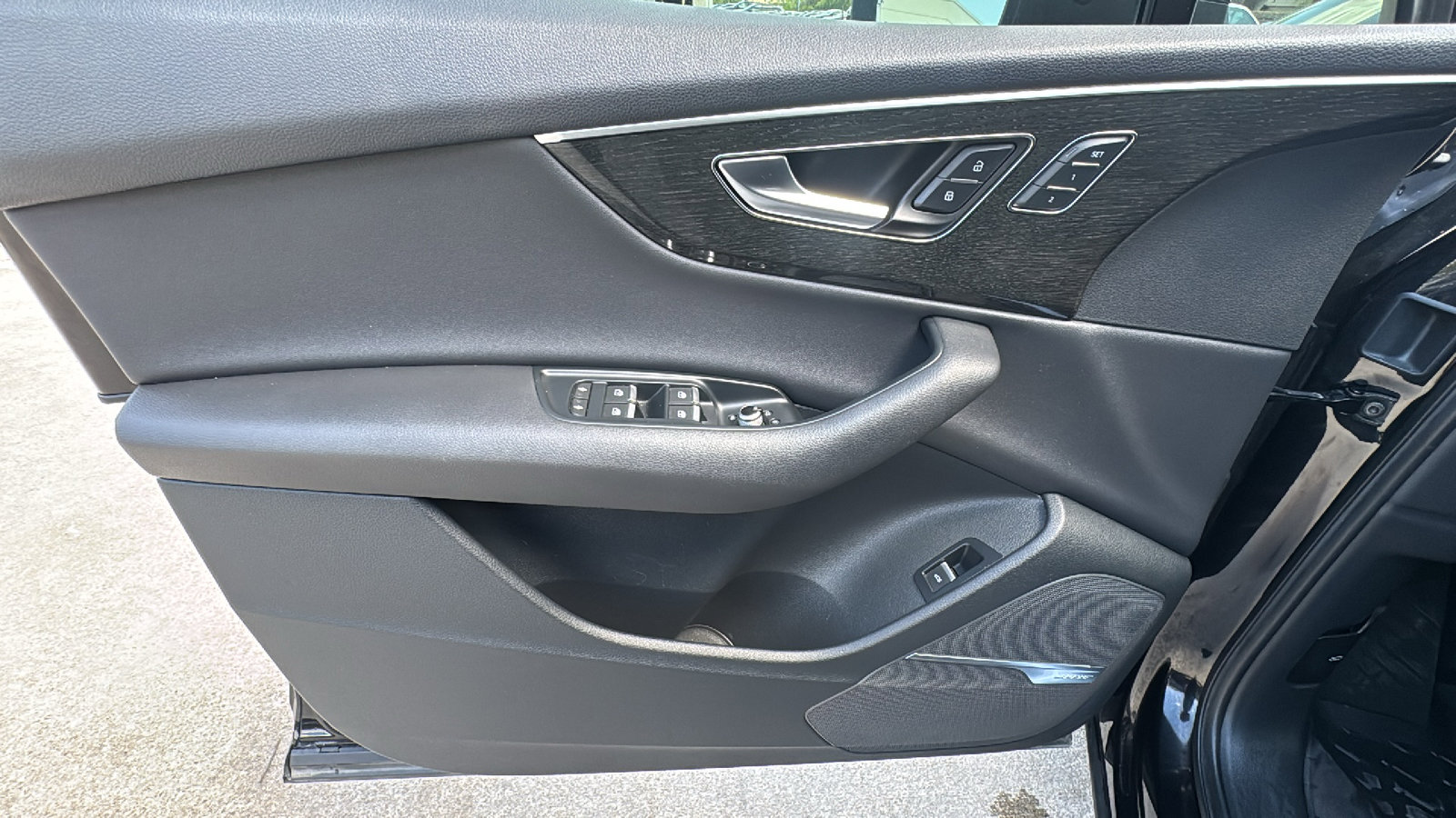 Used 2020 Audi Q7 3.0T Premium Plus w/ Premium Plus Package image 12