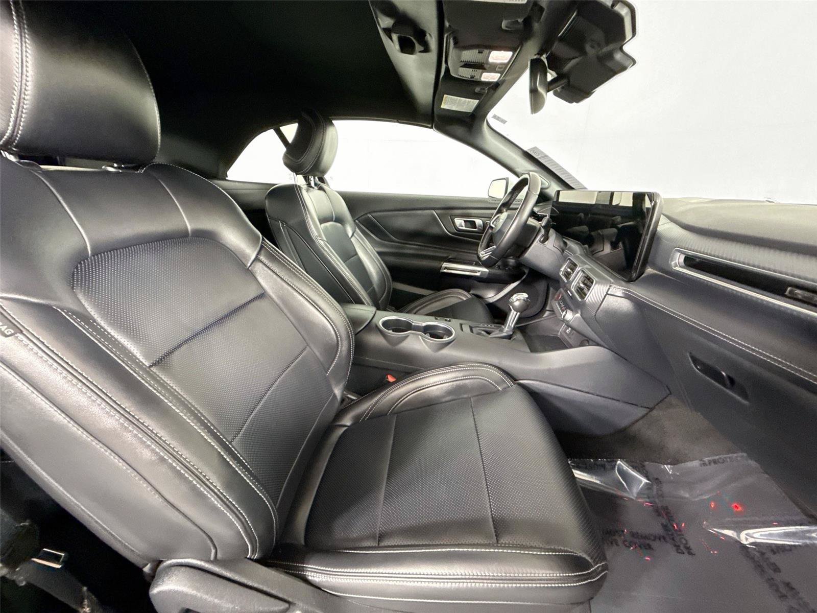 Used 2025 Ford Mustang Premium RWD image 41