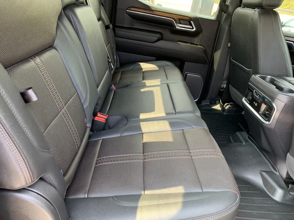 Certified 2024 Chevrolet Silverado 1500 High Country w/ Technology Package AWD/4WD image 23