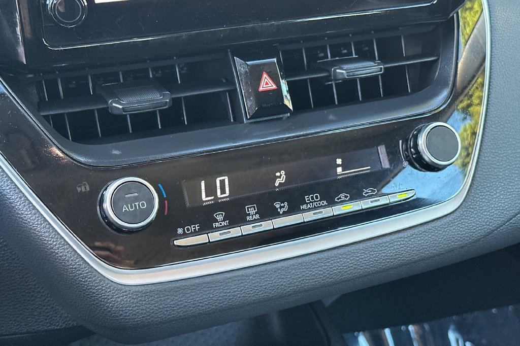 Certified 2025 Toyota Corolla LE FWD image 18