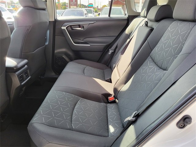 Used 2025 Toyota RAV4 XLE image 5