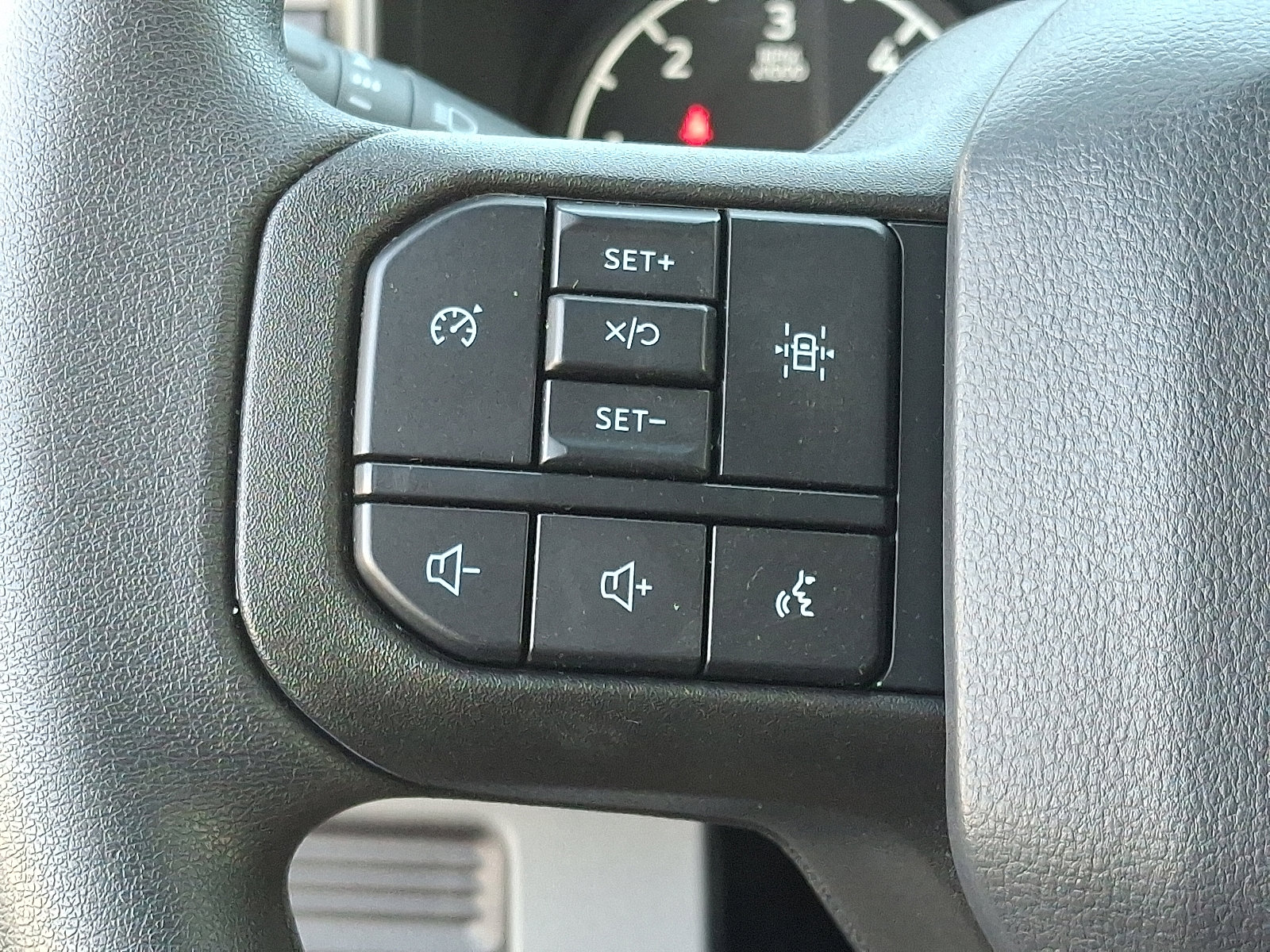 Used 2024 Ford F550 2WD Regular Cab Super Duty image 18
