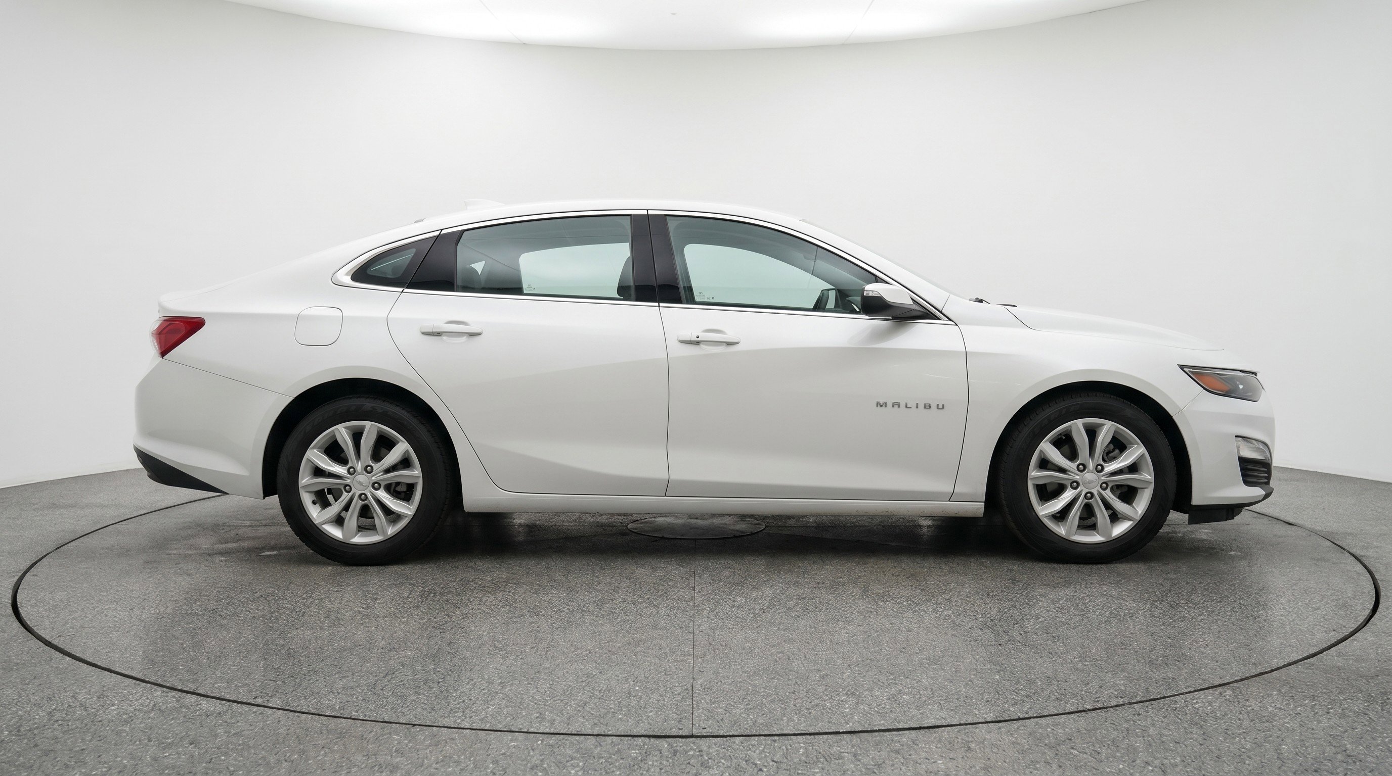 Used 2024 Chevrolet Malibu LT FWD image 11