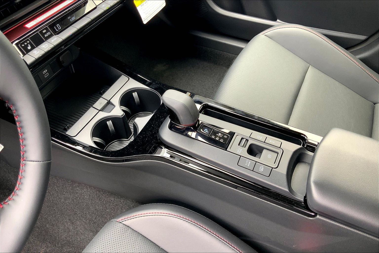 New 2026 Toyota Prius Plug-In Hybrid FWD image 10