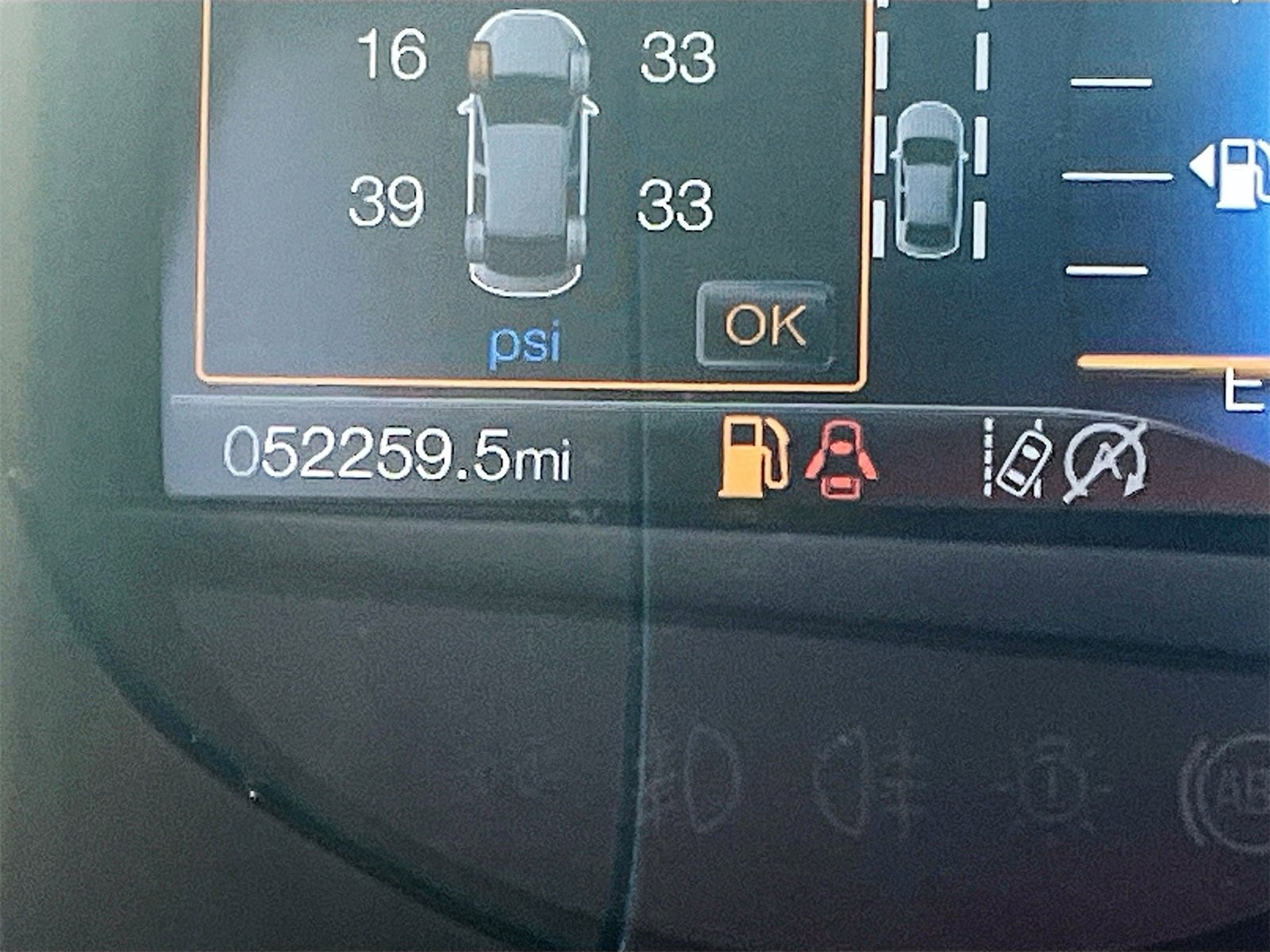 Used 2022 Ford Edge Titanium image 12